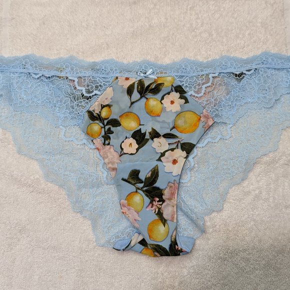 Victoria's Secret Intimates & Sleepwear Floral Lace Trim Cheekini